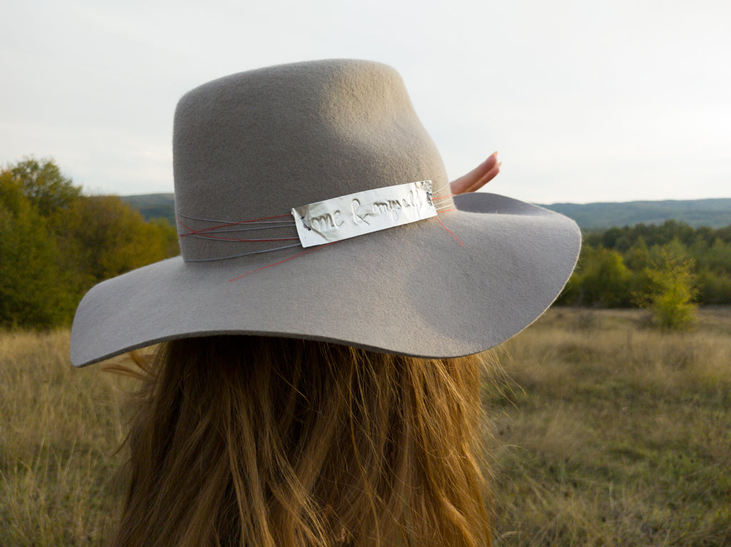 hat - Fandacsia
